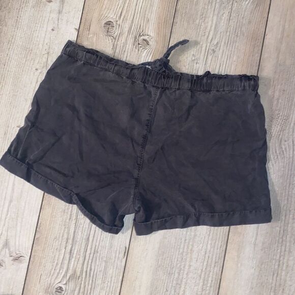 AERIE Size Medium Charcoal Gray Paperbag Shorts with Tie Front - Picture 6 of 6